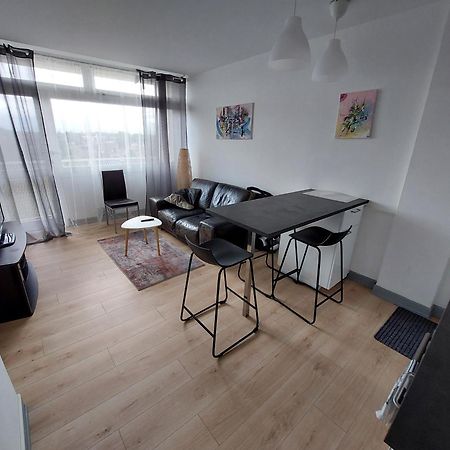 Le Voltaire - T2 Neuf Face Pyrenees Lägenhet Tarbes Exteriör bild